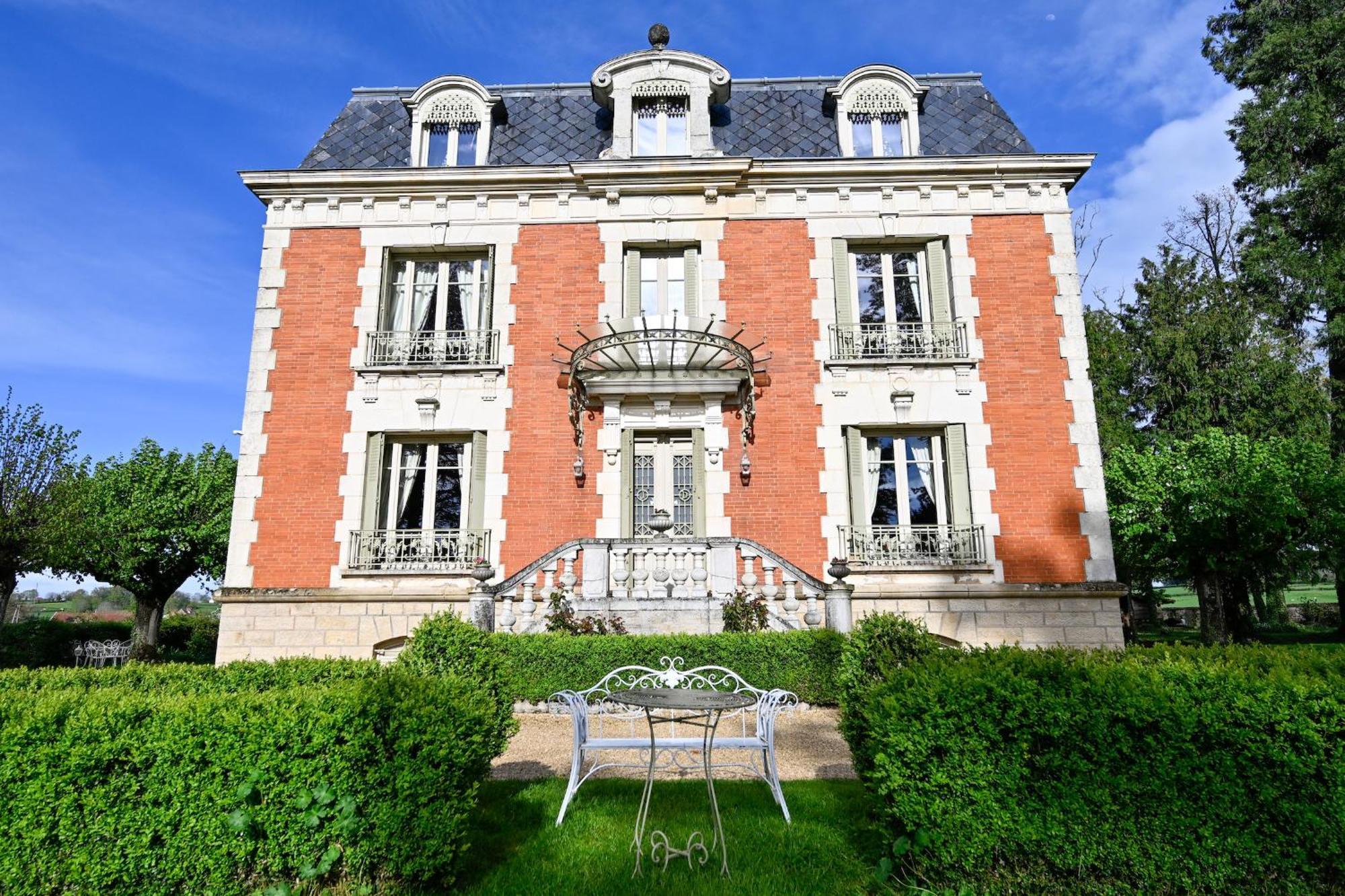 Chateau De La Chaix Saint-Christophe-en-Brionnais Bagian luar foto